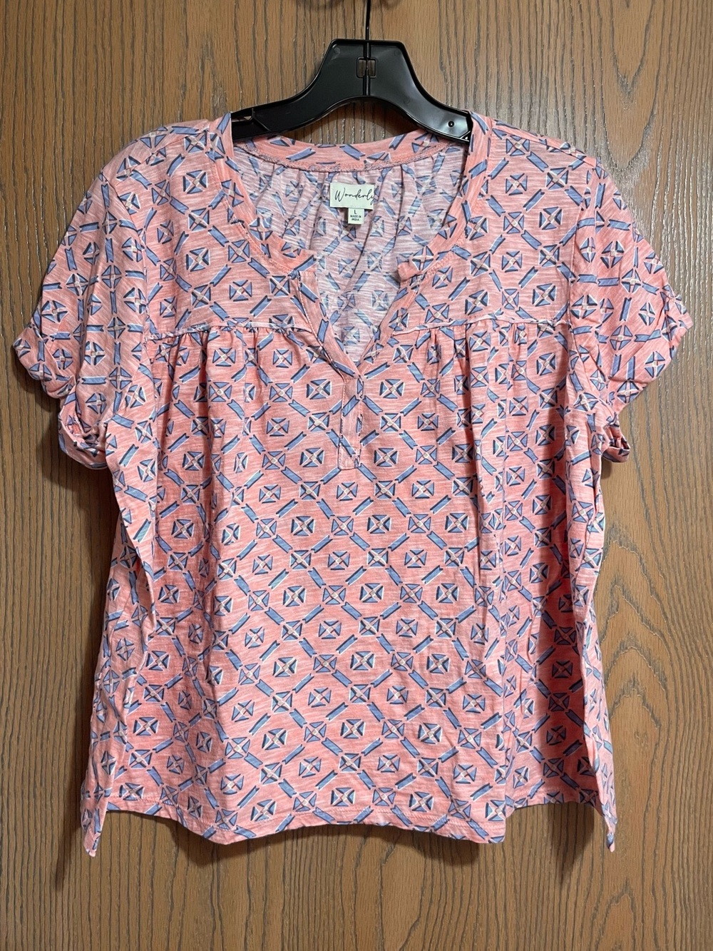 Women's Salmon Patterned Short Sleeve Top